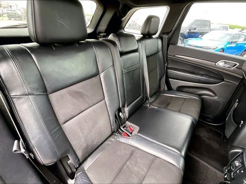 Used 2018 Jeep Grand Cherokee Altitude RWD image 22