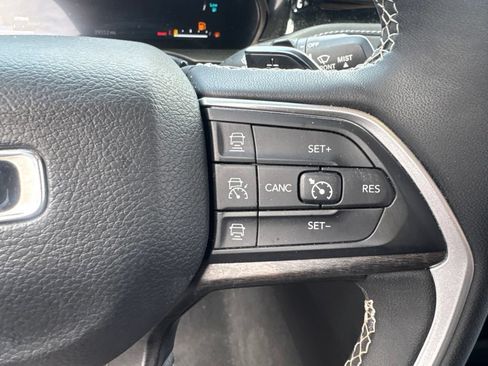 Used 2023 Jeep Grand Cherokee 4WD 4xe image 42