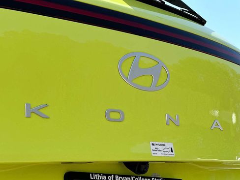 Used 2025 Hyundai Kona SEL AWD/4WD image 15