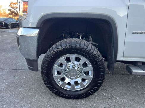 Used 2016 GMC Sierra 2500 4x4 Crew Cab w/ Sierra Convenience Package image 12