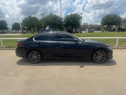 Used 2019 BMW 330i Sedan w/ Convenience Package RWD image 3