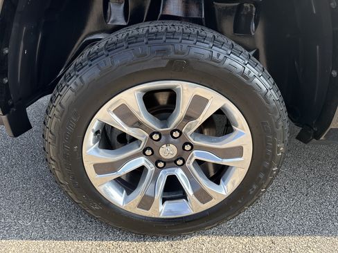 Used 2019 RAM 1500 Limited AWD/4WD image 16