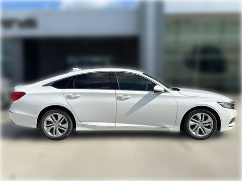Used 2019 Honda Accord LX image 9
