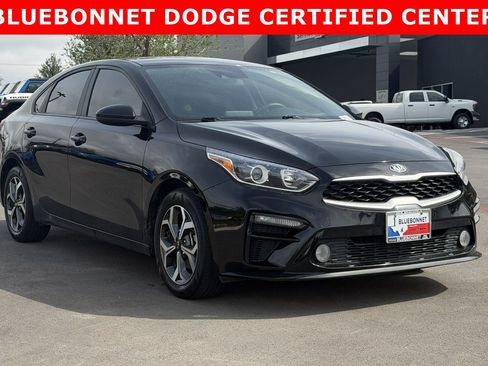 Used 2021 Kia Forte LXS FWD image 3