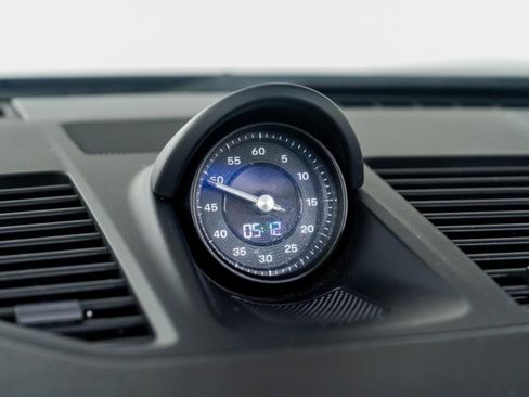 Used 2021 Porsche 911 Carrera 4S w/ Sport Package image 45