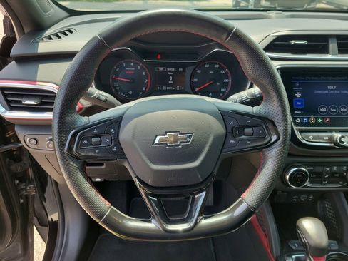 Used 2023 Chevrolet TrailBlazer RS w/ Convenience Package AWD/4WD image 21