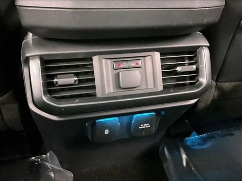 Used 2022 Ford F150 Lariat w/ Equipment Group 502A High image 30