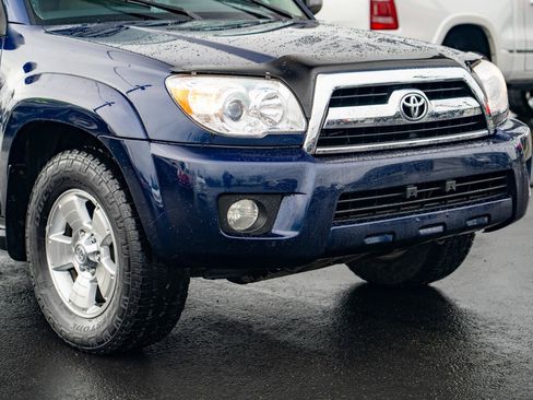 Used 2006 Toyota 4Runner SR5 AWD/4WD image 7