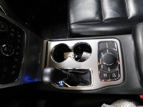 Used 2018 Jeep Grand Cherokee Limited w/ Luxury Group II image 25