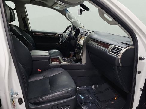 Used 2018 Lexus GX 460 image 15