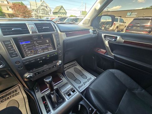 Used 2018 Lexus GX 460 Premium AWD/4WD image 12