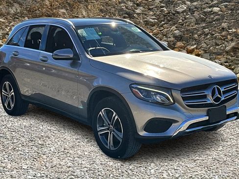 Used 2019 Mercedes-Benz GLC 300 GLC 300 w/ Multimedia Package image 10