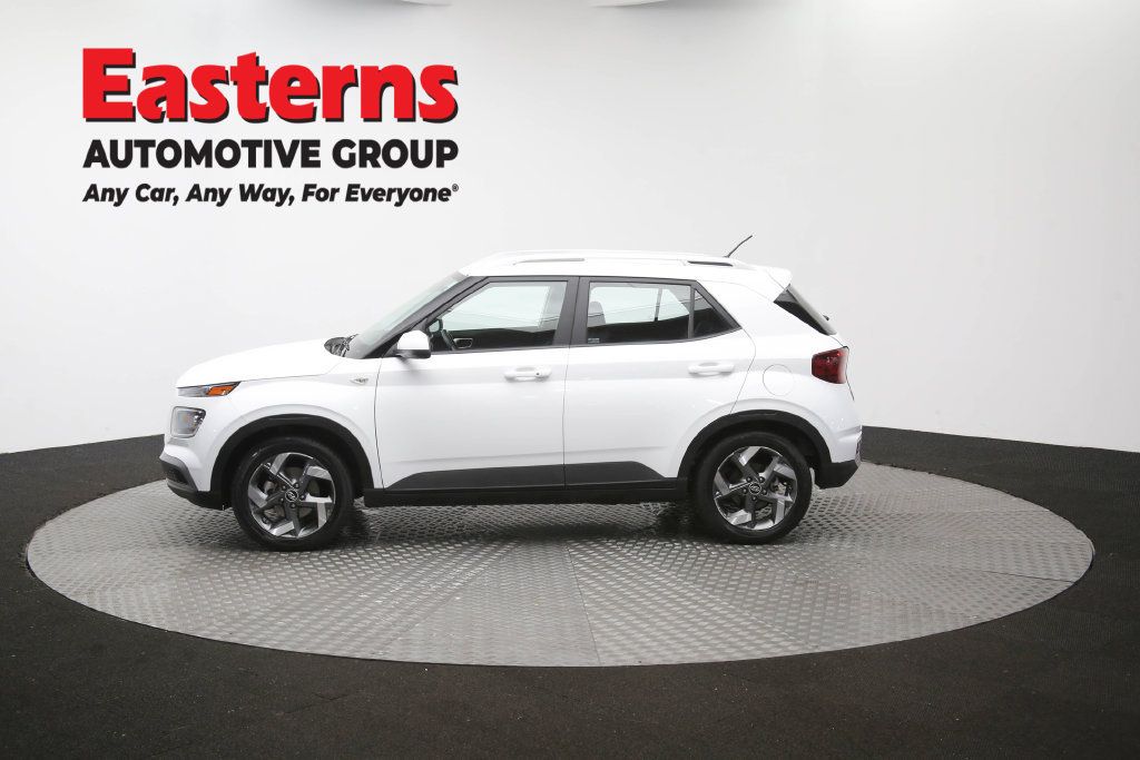 Used 2025 Hyundai Venue SEL FWD image 64