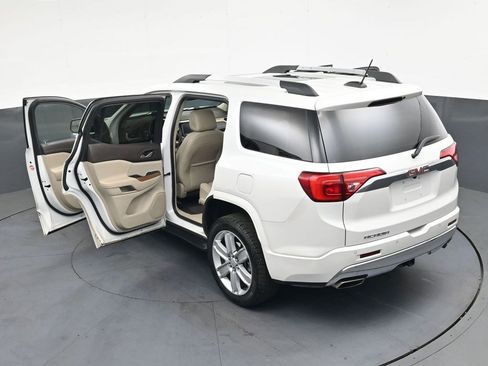 Used 2019 GMC Acadia Denali w/ Technology Package FWD image 38