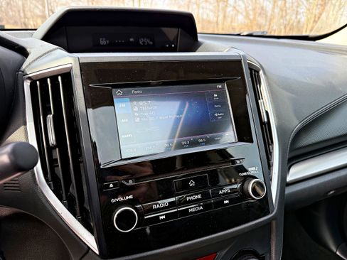 Used 2019 Subaru Forester Premium w/ All-Weather Package image 17