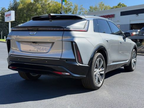 Used 2024 Cadillac Lyriq Luxury w/ LPO, Floor Liner Package image 8