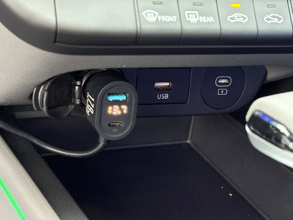 Used 2024 Hyundai Elantra SEL FWD image 19