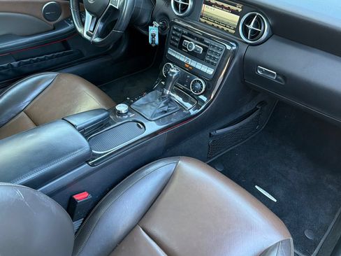 Used 2015 Mercedes-Benz SLK 250 w/ Premium Package image 14