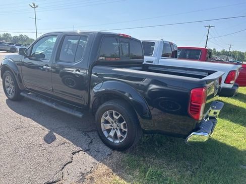 Used 2019 Nissan Frontier SL RWD image 11