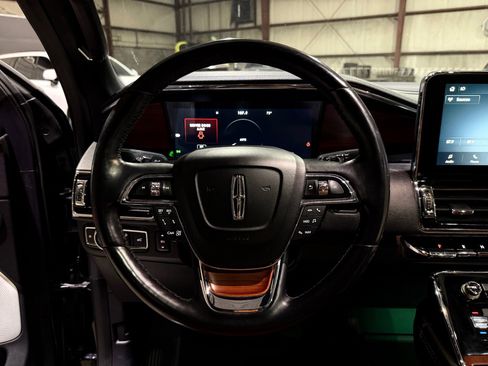 Used 2021 Lincoln Navigator L Reserve image 31