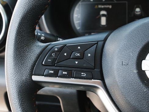 Used 2023 Nissan Kicks SR FWD image 11
