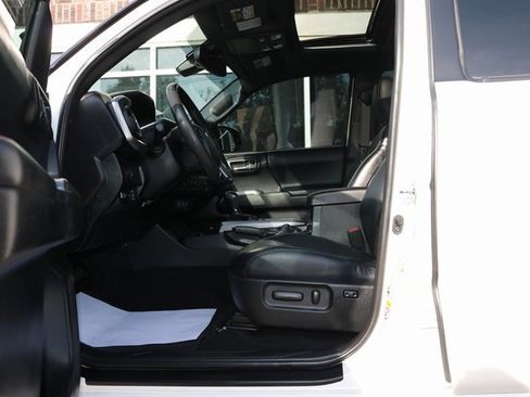 Used 2020 Toyota Tacoma Limited image 12