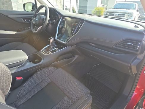 Used 2025 Subaru Outback Premium image 27