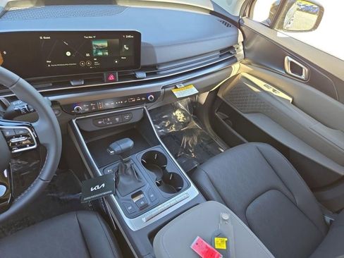 New 2026 Kia Carnival image 22