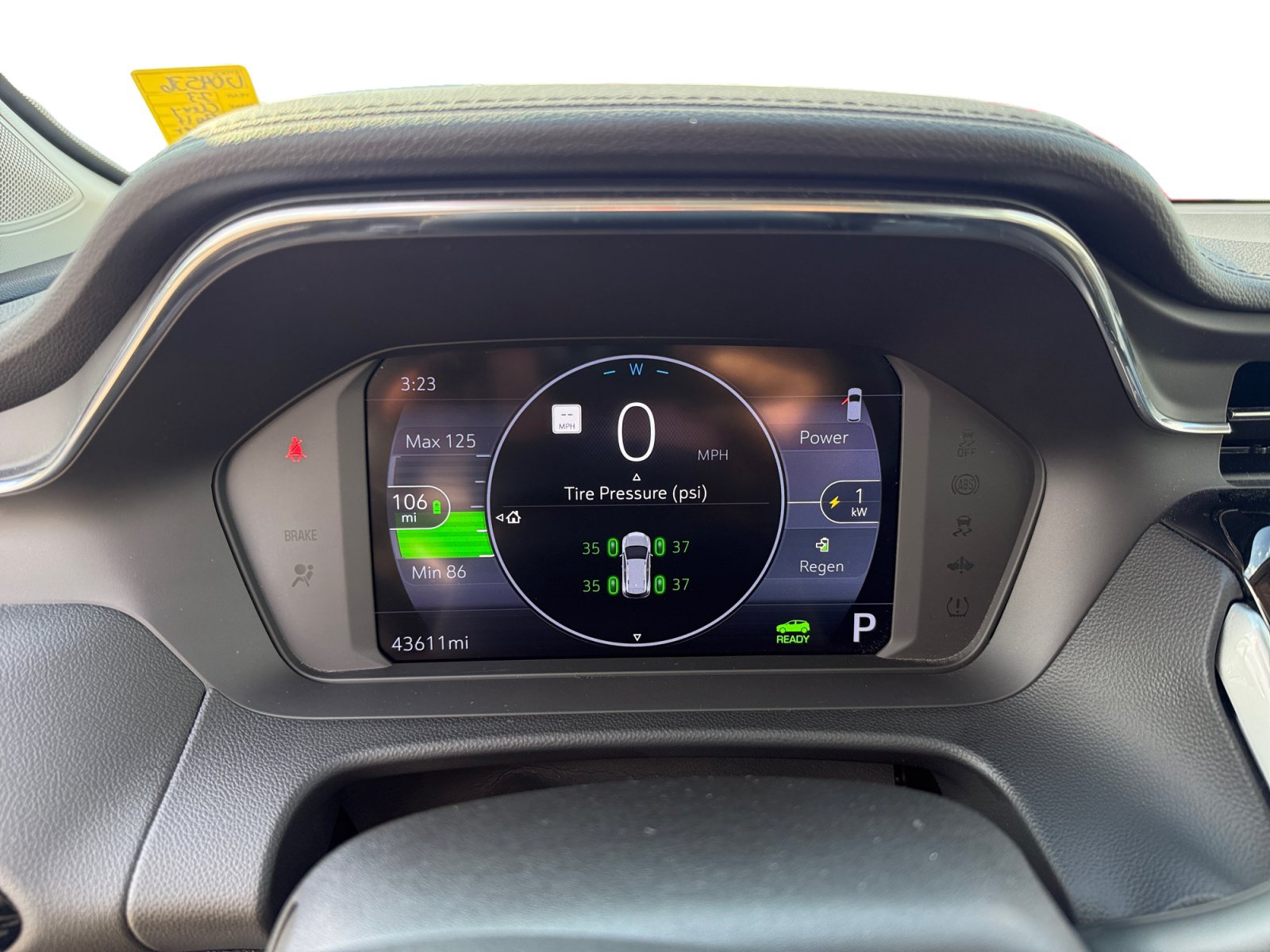 Used 2023 Chevrolet Bolt EUV Premier w/ Sun & Sound Package FWD image 11