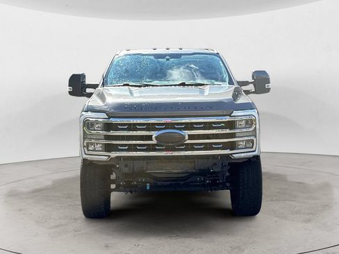 Used 2023 Ford F350 Lariat w/ Lariat Ultimate Package AWD/4WD image 2