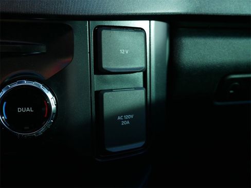 Used 2025 Ford F250 Platinum image 26