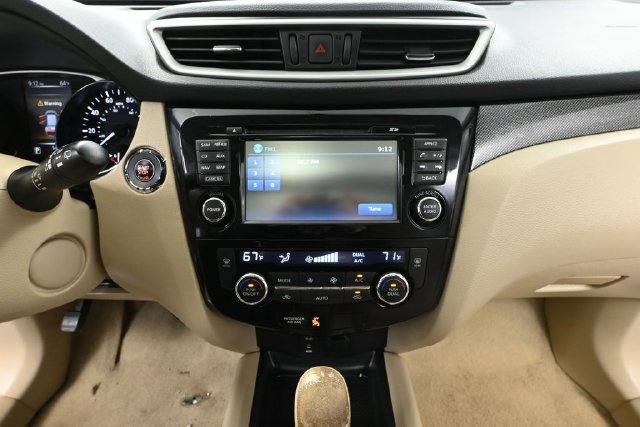 Used 2014 Nissan Rogue SL w/ SL Premium Package FWD image 29