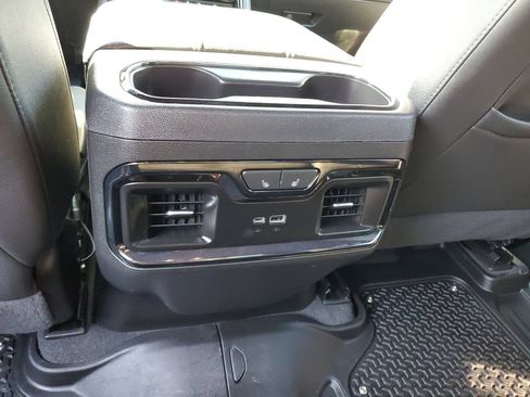 Used 2023 GMC Sierra 1500 AT4 w/ AT4 Premium Package AWD/4WD image 16