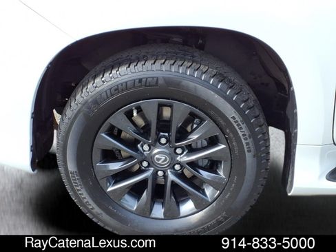 Certified 2023 Lexus GX 460 Premium w/ Premium Plus Package AWD/4WD image 8