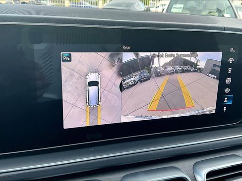 Used 2023 Mercedes-Benz GLS 450 4MATIC image 26