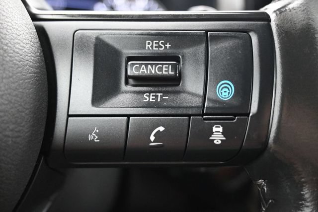 Used 2024 Nissan Pathfinder SV FWD image 23
