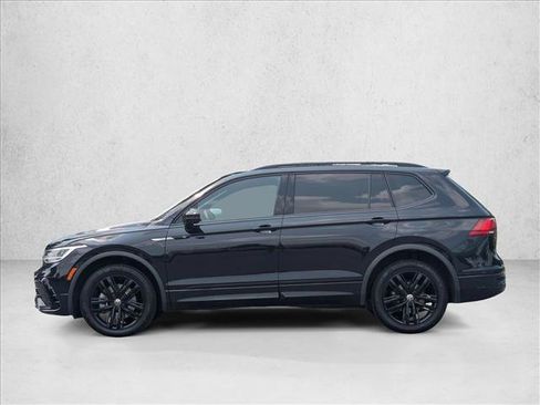 Used 2022 Volkswagen Tiguan SE R-Line FWD image 9