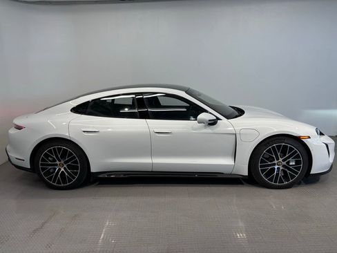 Used 2023 Porsche Taycan GTS image 6