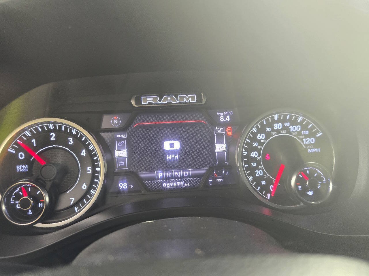 Used 2023 RAM 1500 Laramie AWD/4WD image 13