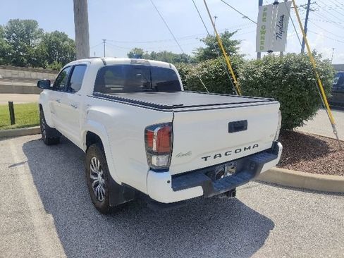 Used 2022 Toyota Tacoma Limited AWD/4WD image 9