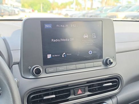 Used 2022 Hyundai Kona SEL FWD image 22
