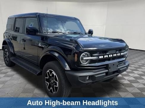 Used 2025 Ford Bronco Outer Banks AWD/4WD image 8