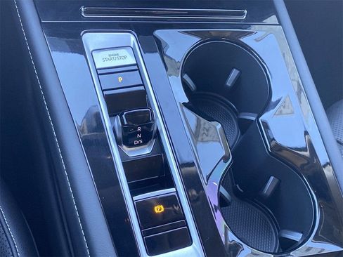 New 2026 Volkswagen Atlas SE image 25