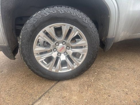 Used 2024 GMC Sierra 1500 Denali w/ Technology Package image 7