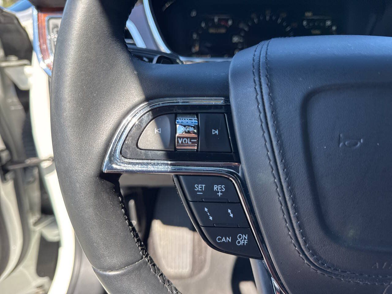 Used 2020 Lincoln Continental Reserve w/ Luxury Package AWD/4WD image 27