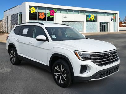 Certified 2025 Volkswagen Atlas SE