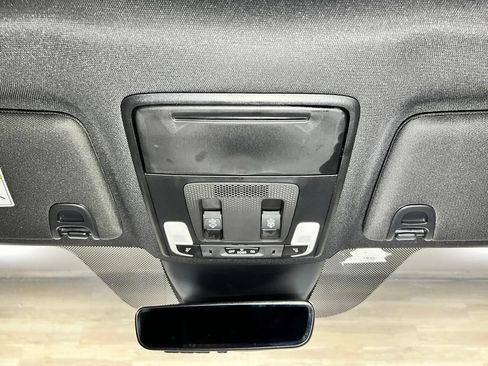 Used 2025 Honda Pilot TrailSport image 24