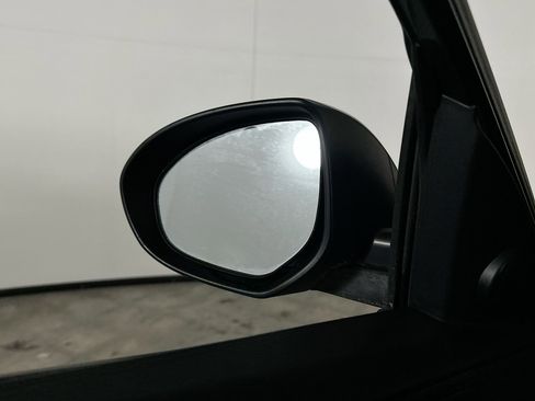 Used 2011 MAZDA MAZDA3 i Touring FWD image 16