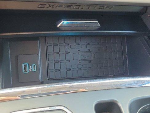 Used 2024 Ford Expedition Max XLT RWD image 29