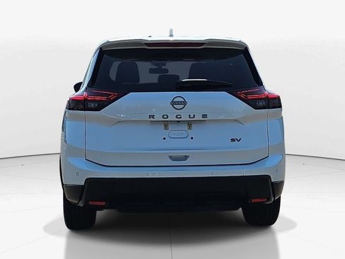 Used 2024 Nissan Rogue SV FWD image 7